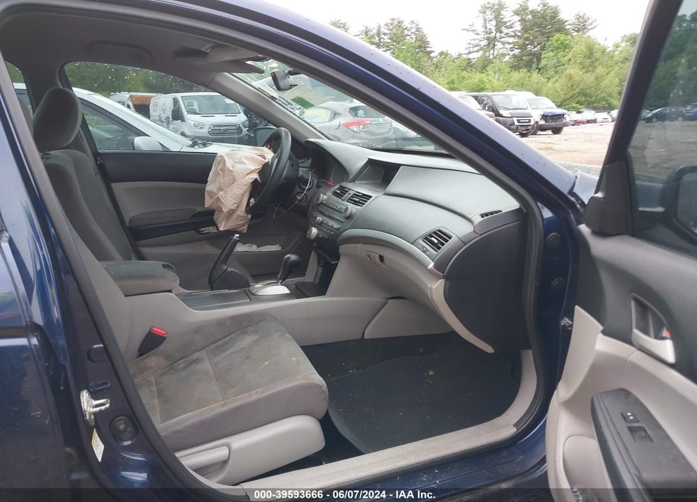 2011 HONDA ACCORD 2.4 LX VIN: 1HGCP2F33BA118807