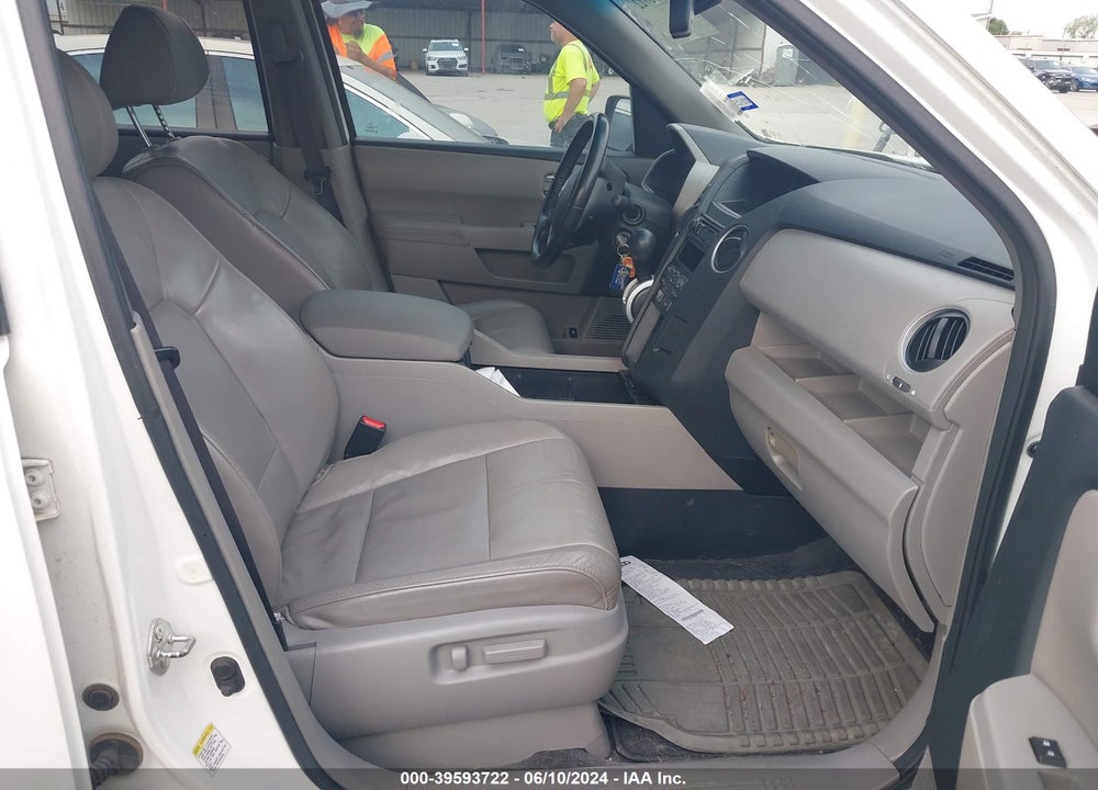 2011 HONDA PILOT EX-L VIN: 5FNYF3H59BB041007