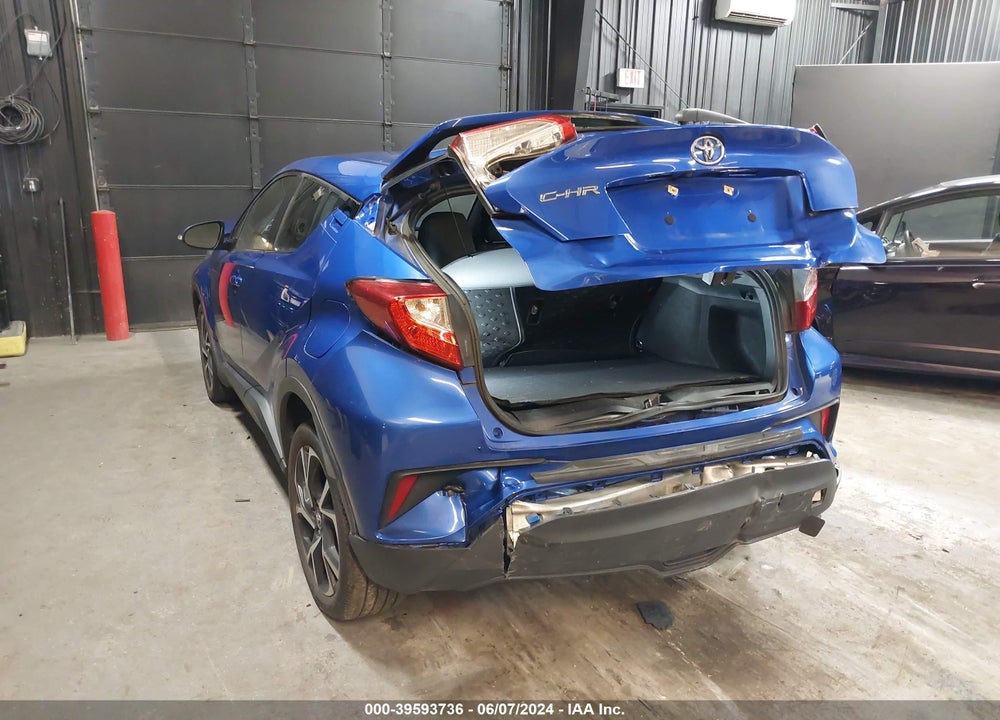 2019 TOYOTA C-HR XLE VIN: NMTKHMBX6KR078526