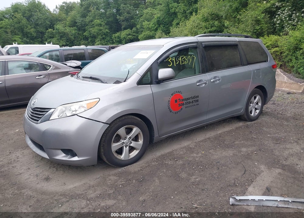 2014 TOYOTA SIENNA LE V6 8 PASSENGER VIN: 5TDKK3DC0ES520065