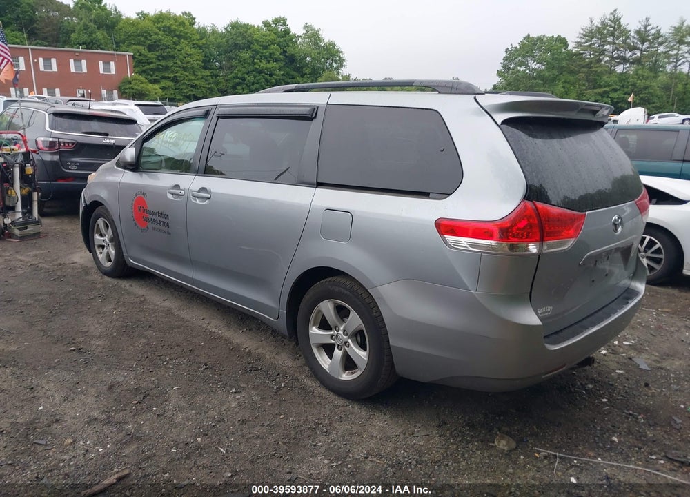 2014 TOYOTA SIENNA LE V6 8 PASSENGER VIN: 5TDKK3DC0ES520065