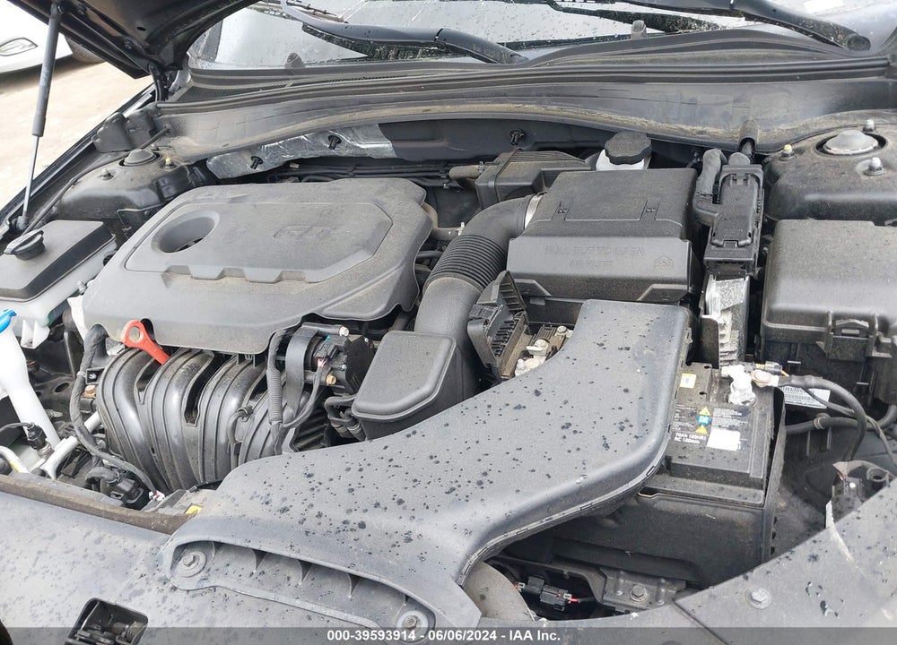 2019 KIA OPTIMA S VIN: 5XXGT4L35KG320225