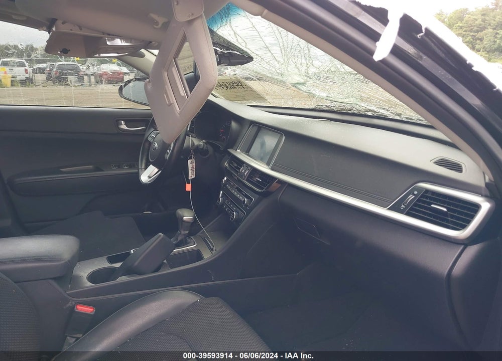 2019 KIA OPTIMA S VIN: 5XXGT4L35KG320225