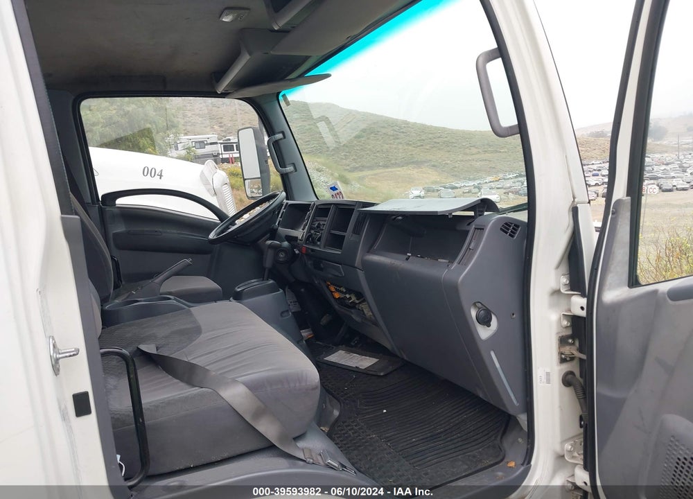 2013 ISUZU NPR HD GAS REG VIN: 54DC4W1B5DS803333