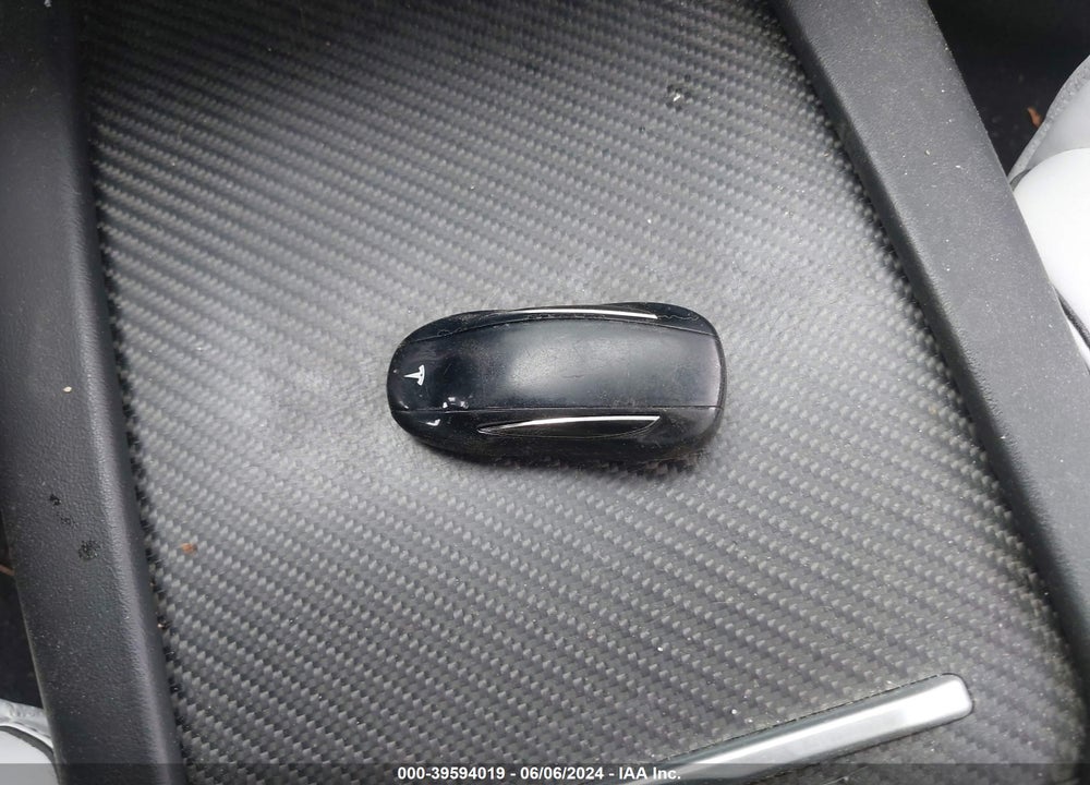 2016 TESLA MODEL X 60D/70D/75D/90D/P100D VIN: 5YJXCBE25GF004715