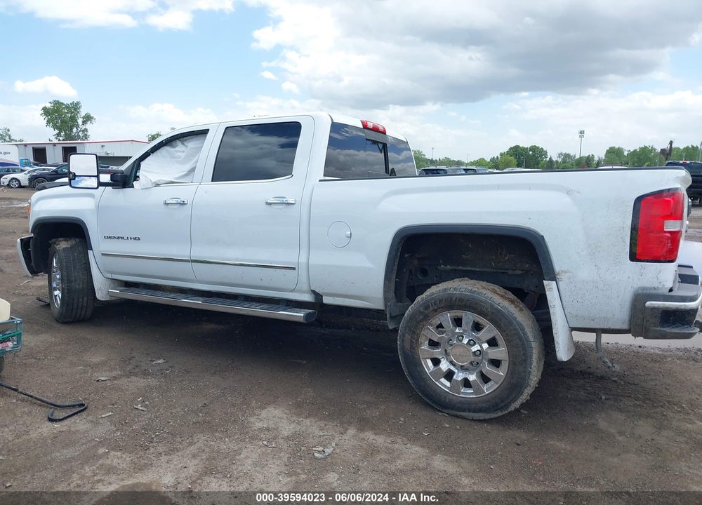 2017 GMC SIERRA 2500HD DENALI VIN: 1GT12UEY8HF115295