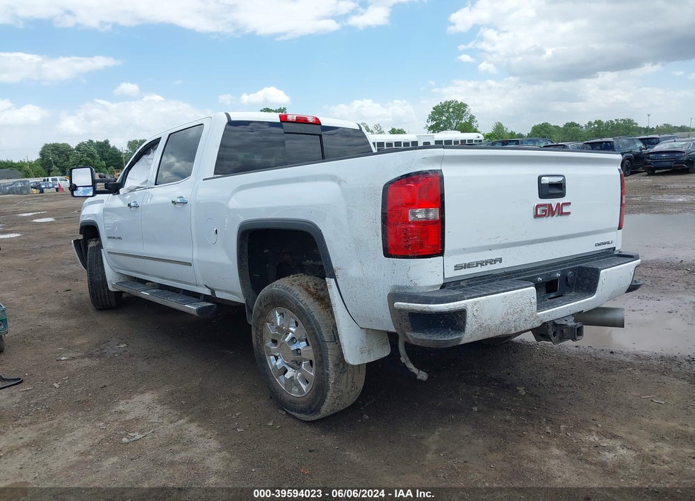 2017 GMC SIERRA 2500HD DENALI VIN: 1GT12UEY8HF115295
