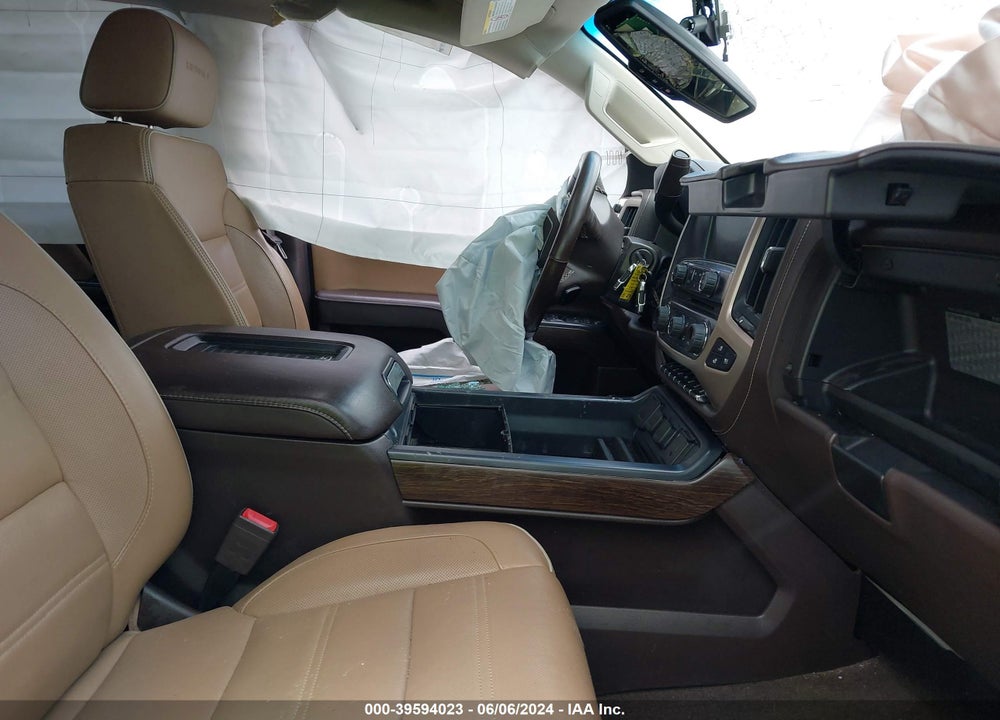 2017 GMC SIERRA 2500HD DENALI VIN: 1GT12UEY8HF115295