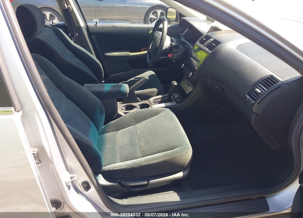 2004 HONDA ACCORD 2.4 EX VIN: 1HGCM56784A001448