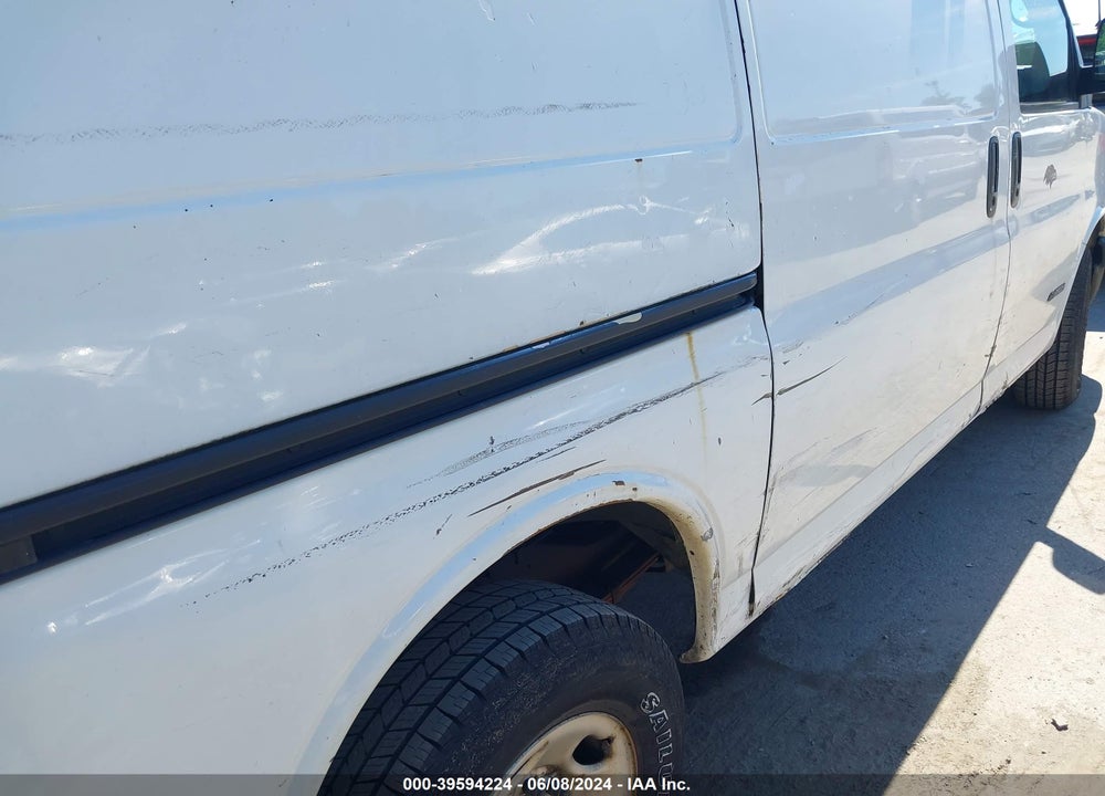 2005 CHEVROLET EXPRESS VIN: 1GCGG25V351232829