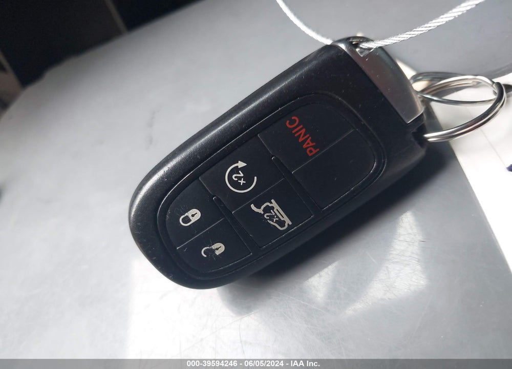 2014 JEEP CHEROKEE LATITUDE VIN: 1C4PJLCB8EW303459