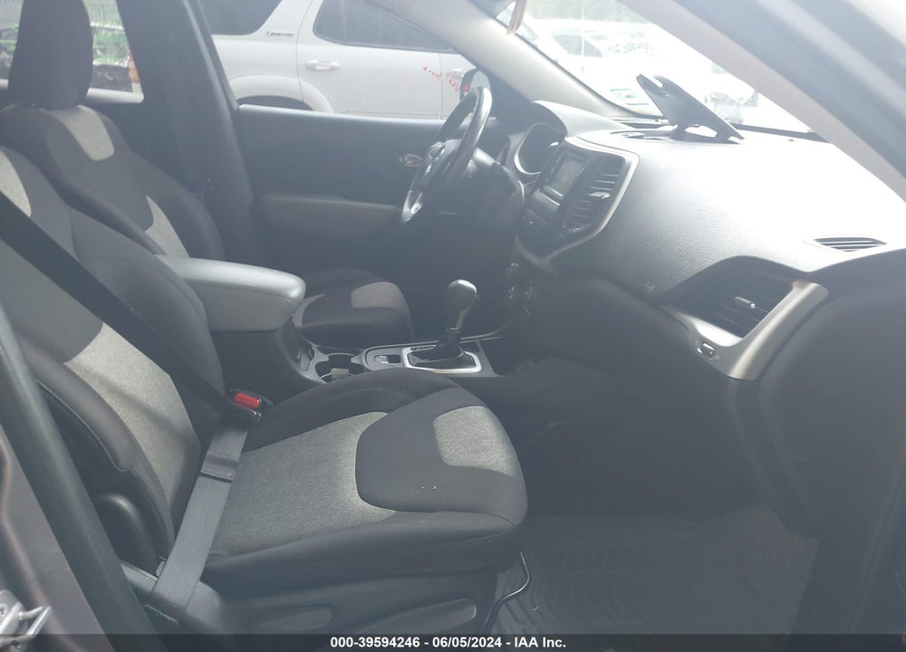 2014 JEEP CHEROKEE LATITUDE VIN: 1C4PJLCB8EW303459