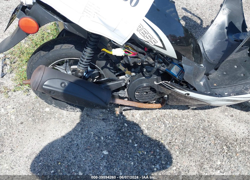 2022 JBLC 50CC VIN: L2BB9NCC8NB720038