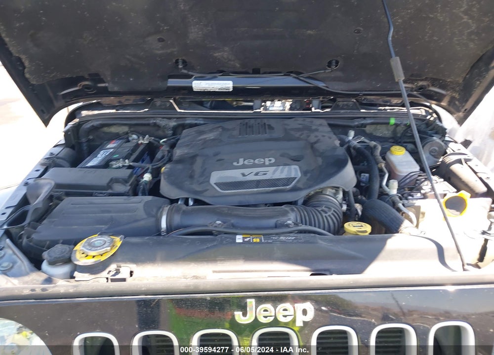 2018 JEEP WRANGLER JK UNLIMITED SAHARA VIN: 1C4BJWEG1JL903126