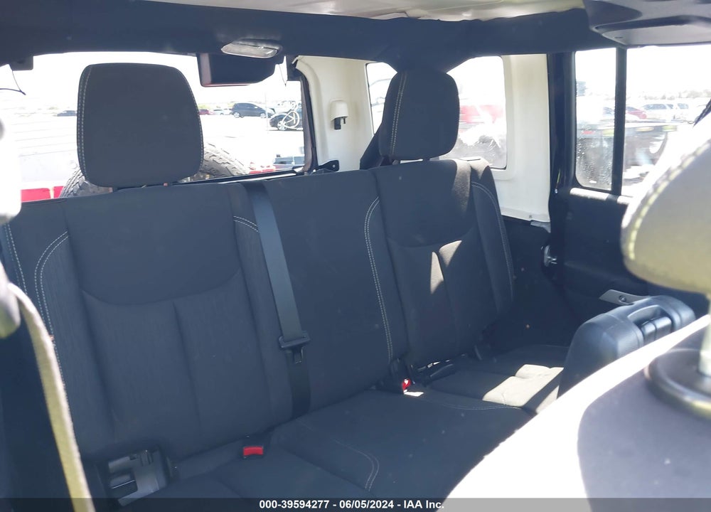 2018 JEEP WRANGLER JK UNLIMITED SAHARA VIN: 1C4BJWEG1JL903126