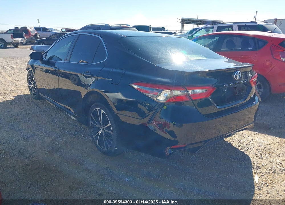 2018 TOYOTA CAMRY VIN: JTNB11HK7J3007461