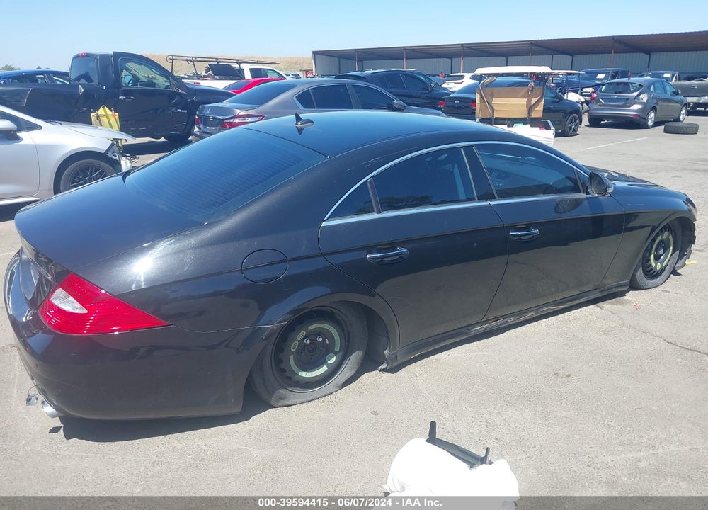 2008 MERCEDES-BENZ CLS 550 VIN: WDDDJ72X18A117325
