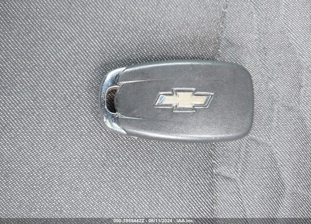 2019 CHEVROLET EQUINOX LT VIN: 2GNAXKEV9K6189278