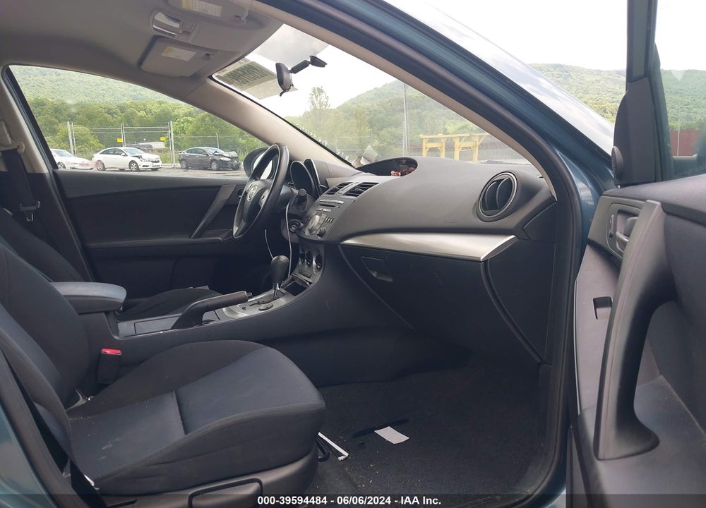 2010 MAZDA 3 I TOURING VIN: JM1BL1SF9A1337009