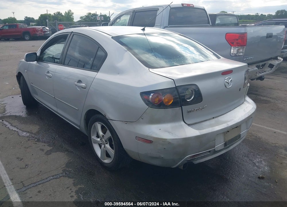 2005 MAZDA 3 S VIN: JM1BK323751258884
