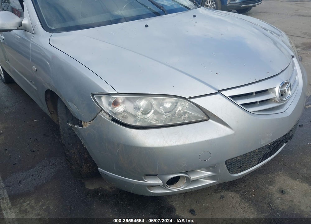 2005 MAZDA 3 S VIN: JM1BK323751258884