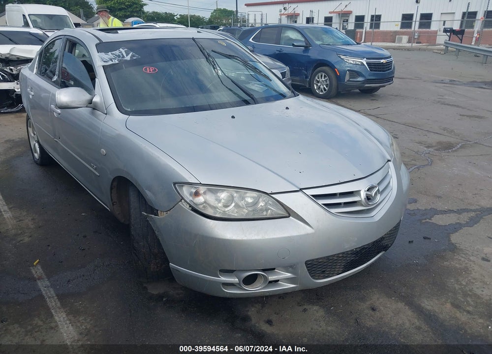 2005 MAZDA 3 S VIN: JM1BK323751258884