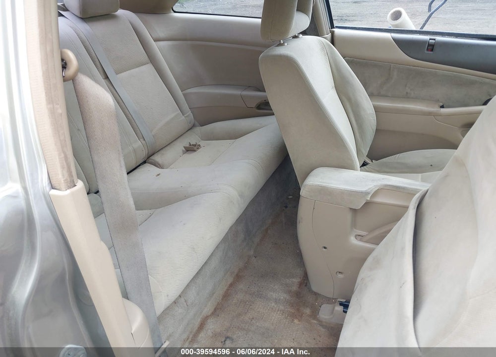 2003 HONDA CIVIC VIN: 1HGEM22953L066095