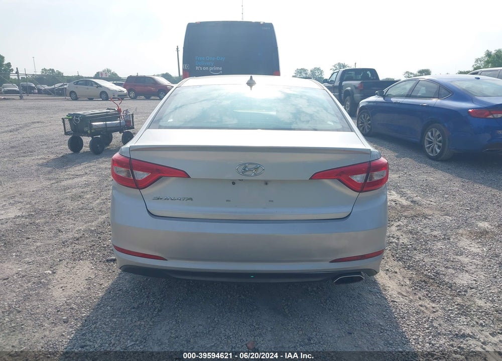 2015 HYUNDAI SONATA SE VIN: 5NPE24AF8FH156678