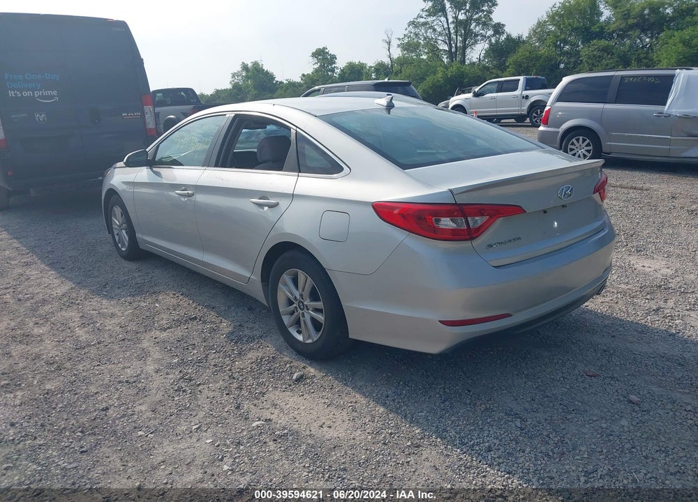2015 HYUNDAI SONATA SE VIN: 5NPE24AF8FH156678