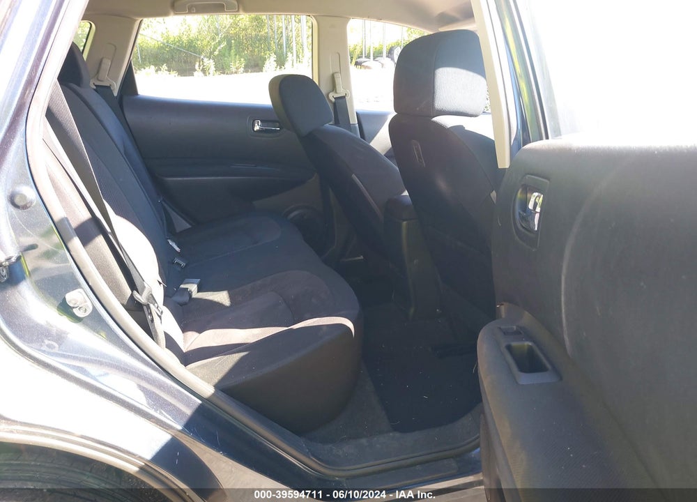 2015 NISSAN ROGUE SELECT S VIN: JN8AS5MV4FW750495