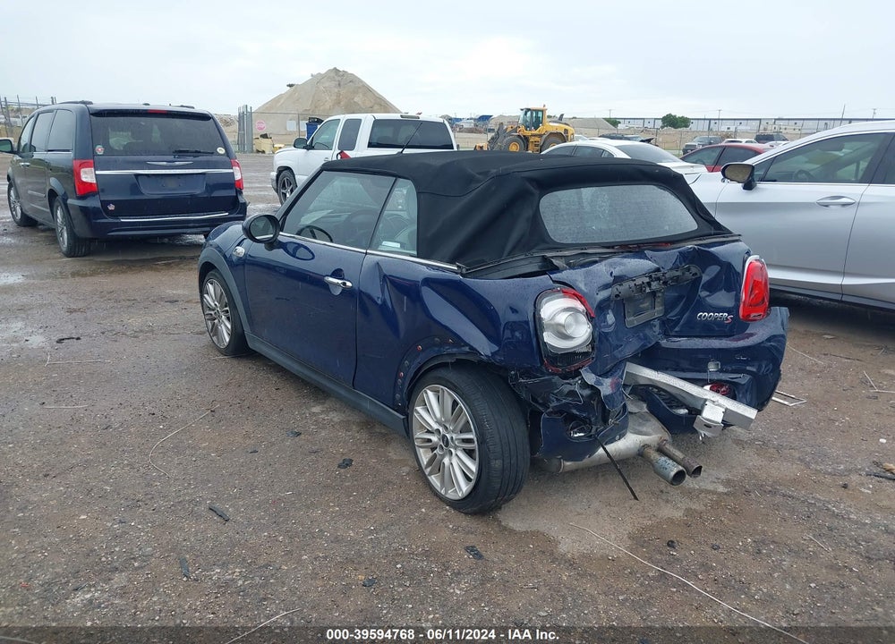 2018 MINI CONVERTIBLE COOPER S VIN: WMWWG9C58J3C82552