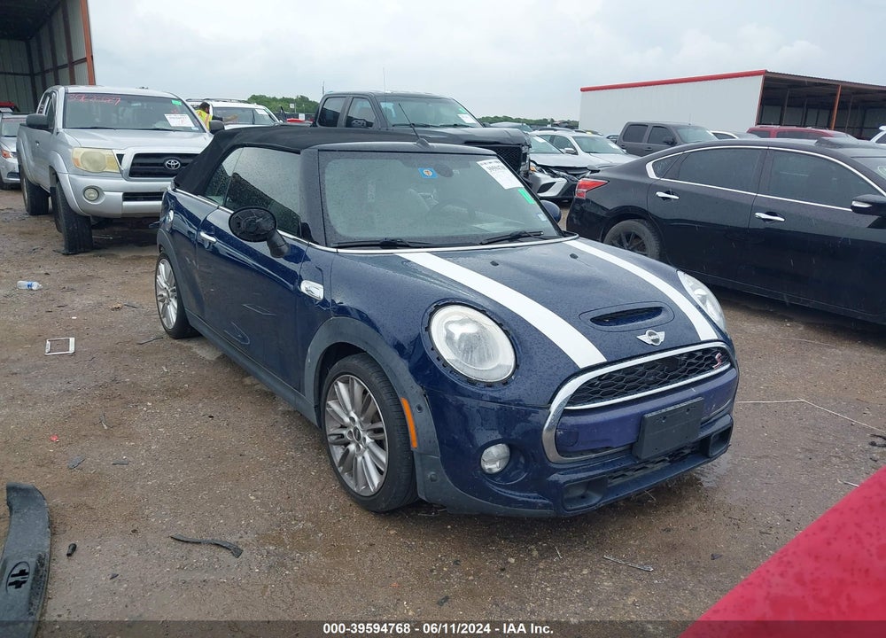 2018 MINI CONVERTIBLE COOPER S VIN: WMWWG9C58J3C82552