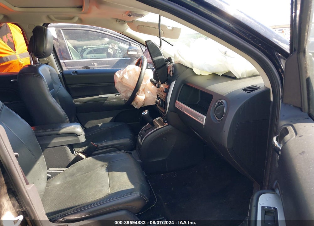 2014 JEEP COMPASS HIGH ALTITUDE VIN: 1C4NJCEA5ED681830