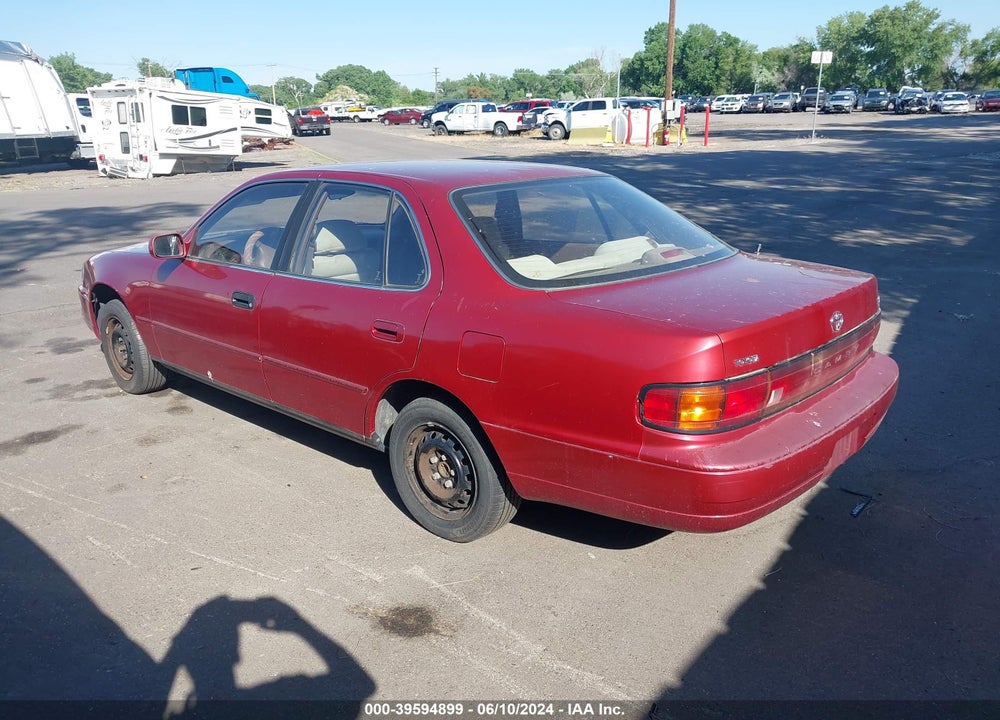 1993 TOYOTA CAMRY LE VIN: 4T1SK12E4PU167655