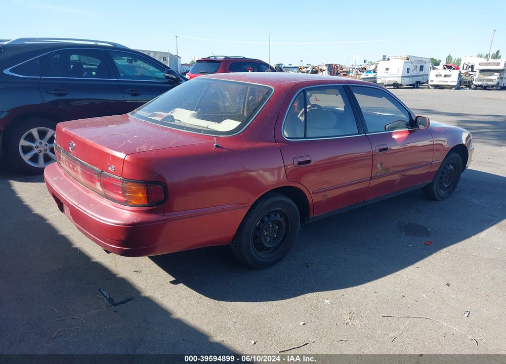 1993 TOYOTA CAMRY LE VIN: 4T1SK12E4PU167655
