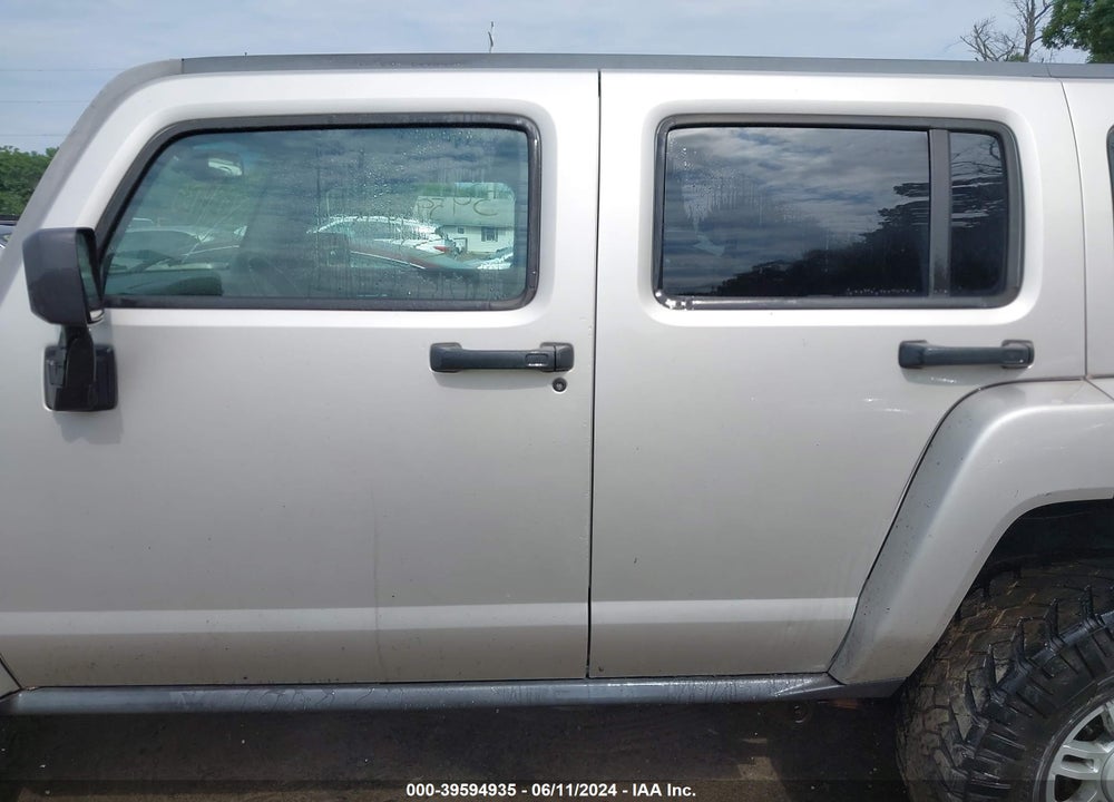 2008 HUMMER H3 SUV VIN: 5GTEN13E388196932