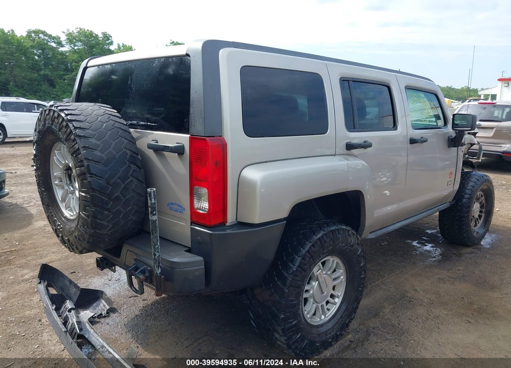 2008 HUMMER H3 SUV VIN: 5GTEN13E388196932
