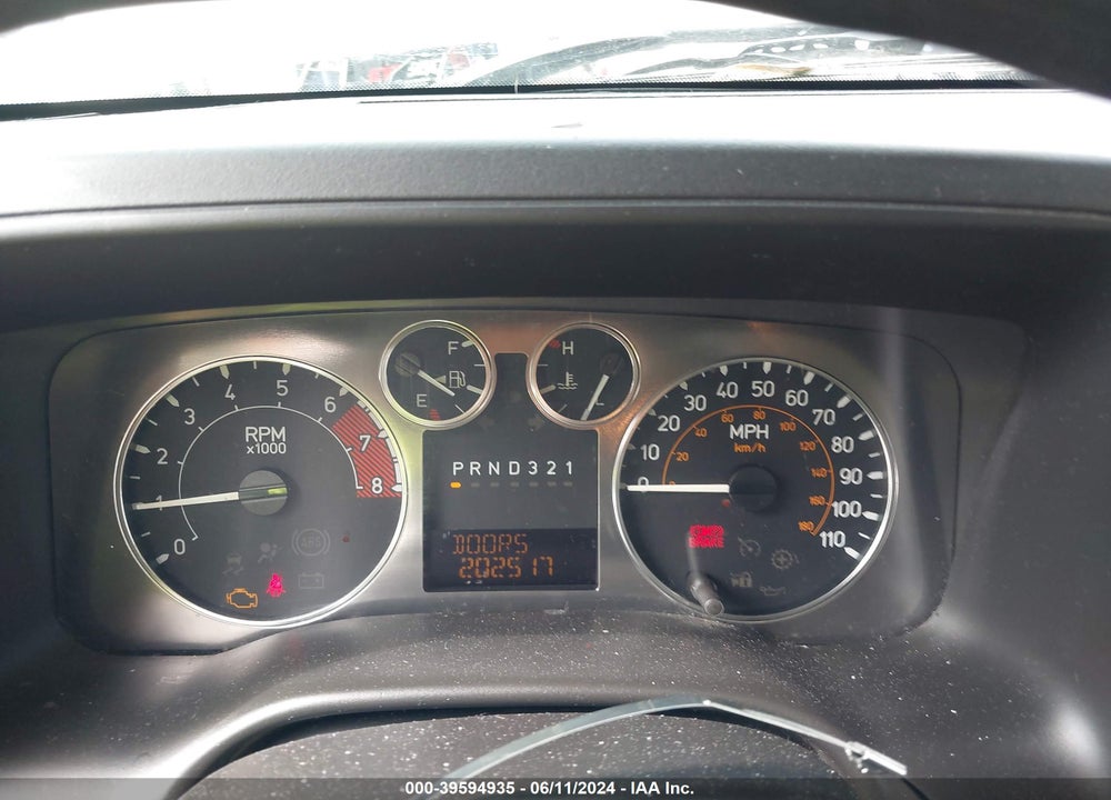 2008 HUMMER H3 SUV VIN: 5GTEN13E388196932