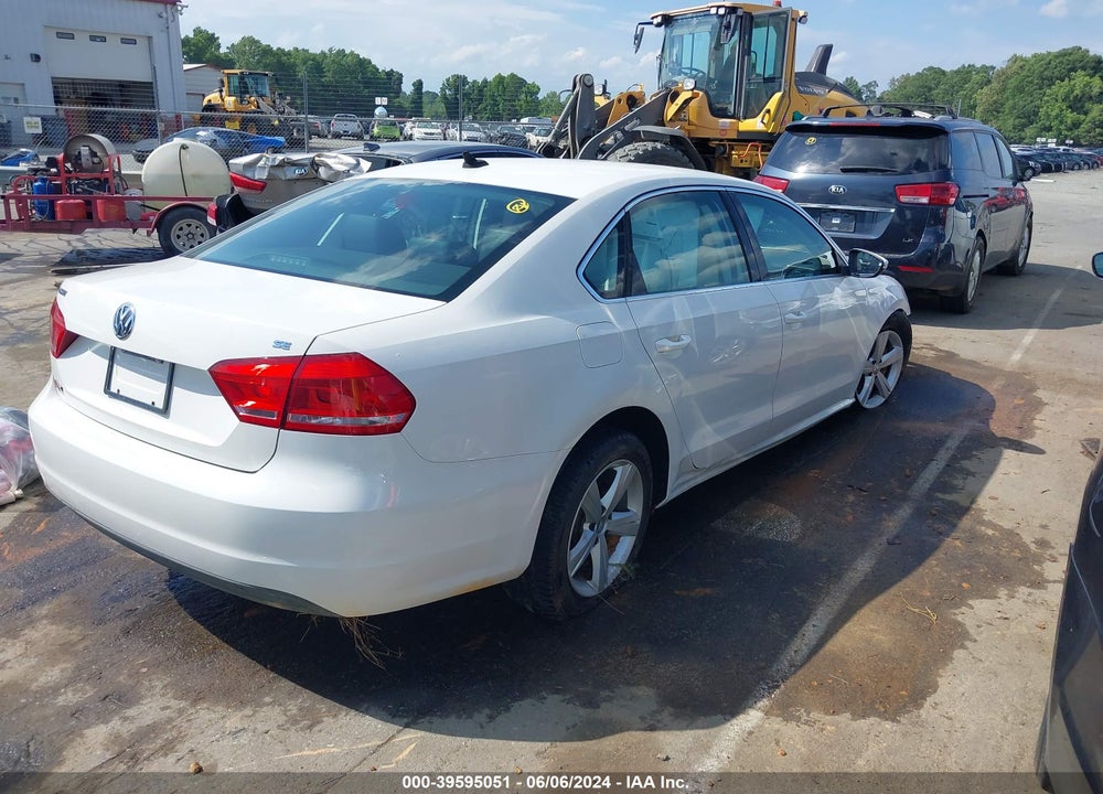 2012 VOLKSWAGEN PASSAT 2.5L SE VIN: 1VWBH7A30CC069077