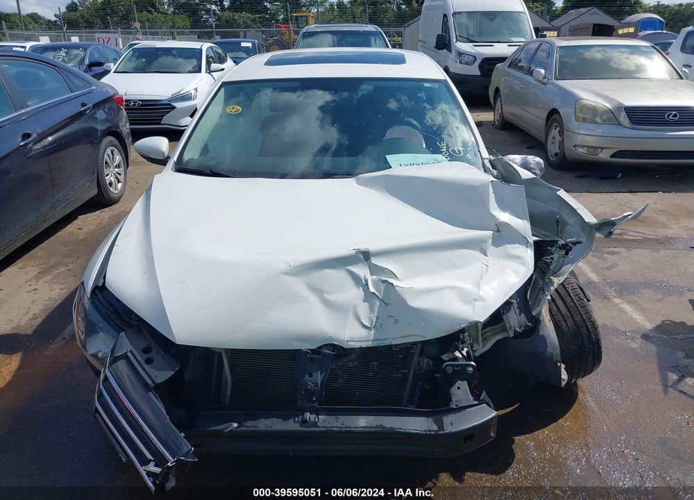 2012 VOLKSWAGEN PASSAT 2.5L SE VIN: 1VWBH7A30CC069077