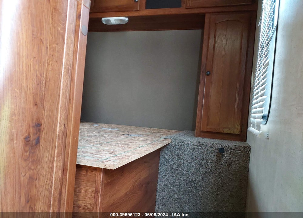 2015 KEYSTONE 27FT VIN: 4YDT27D2XF7200229