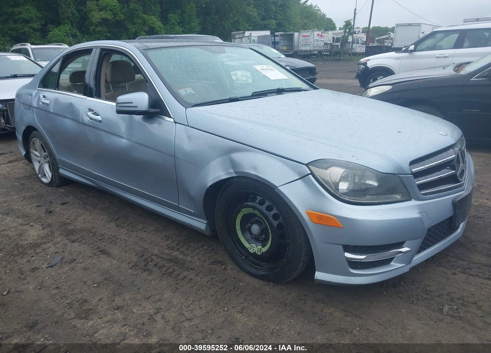 2014 MERCEDES-BENZ C 300 LUXURY 4MATIC/SPORT 4MATIC VIN: WDDGF8ABXER308474