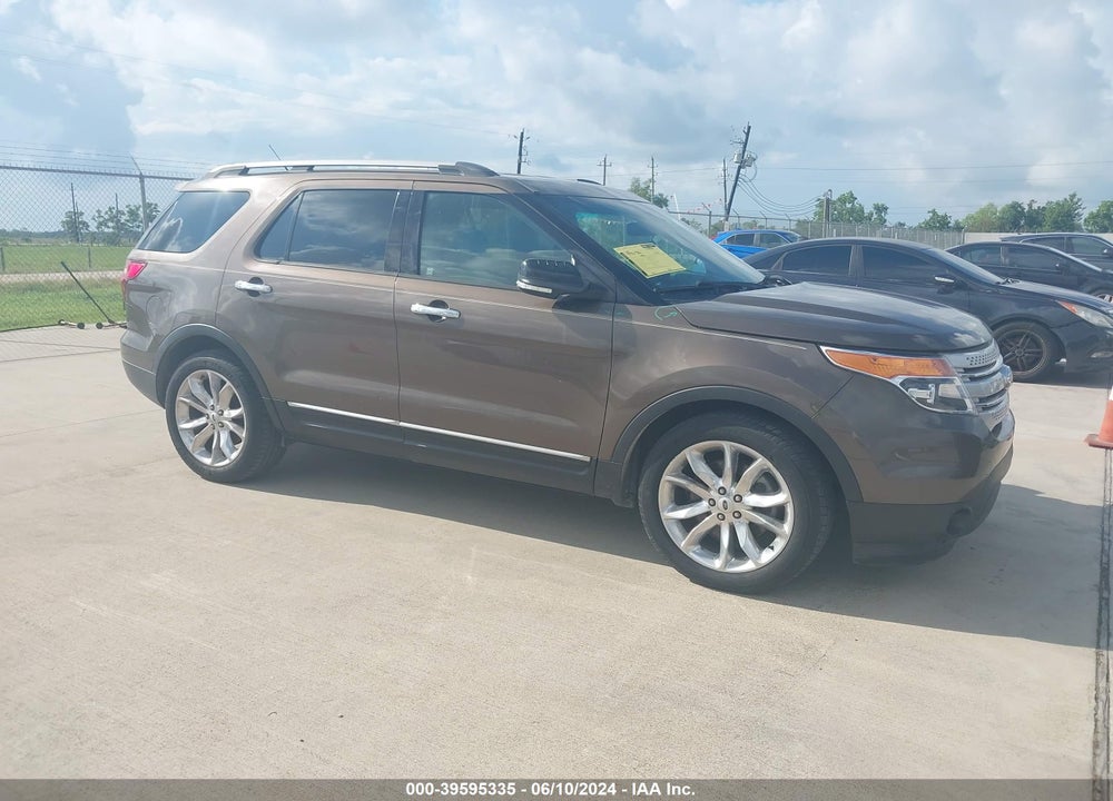 2015 FORD EXPLORER XLT VIN: 1FM5K7D82FGA91728