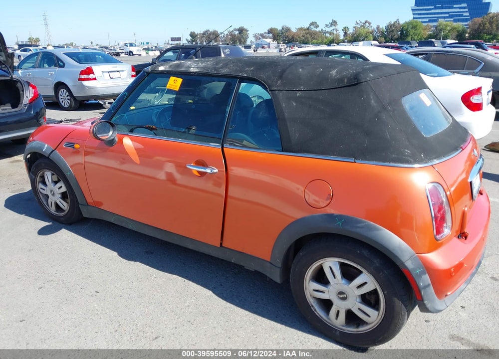 2006 MINI COOPER VIN: WMWRF33526TG14621