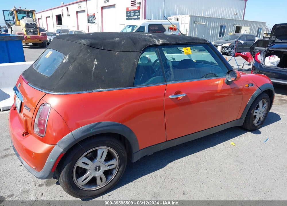 2006 MINI COOPER VIN: WMWRF33526TG14621