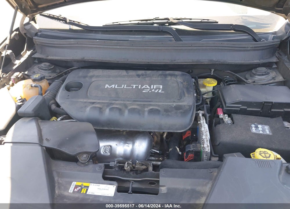 2015 JEEP CHEROKEE LATITUDE VIN: 1C4PJLCB0FW560035