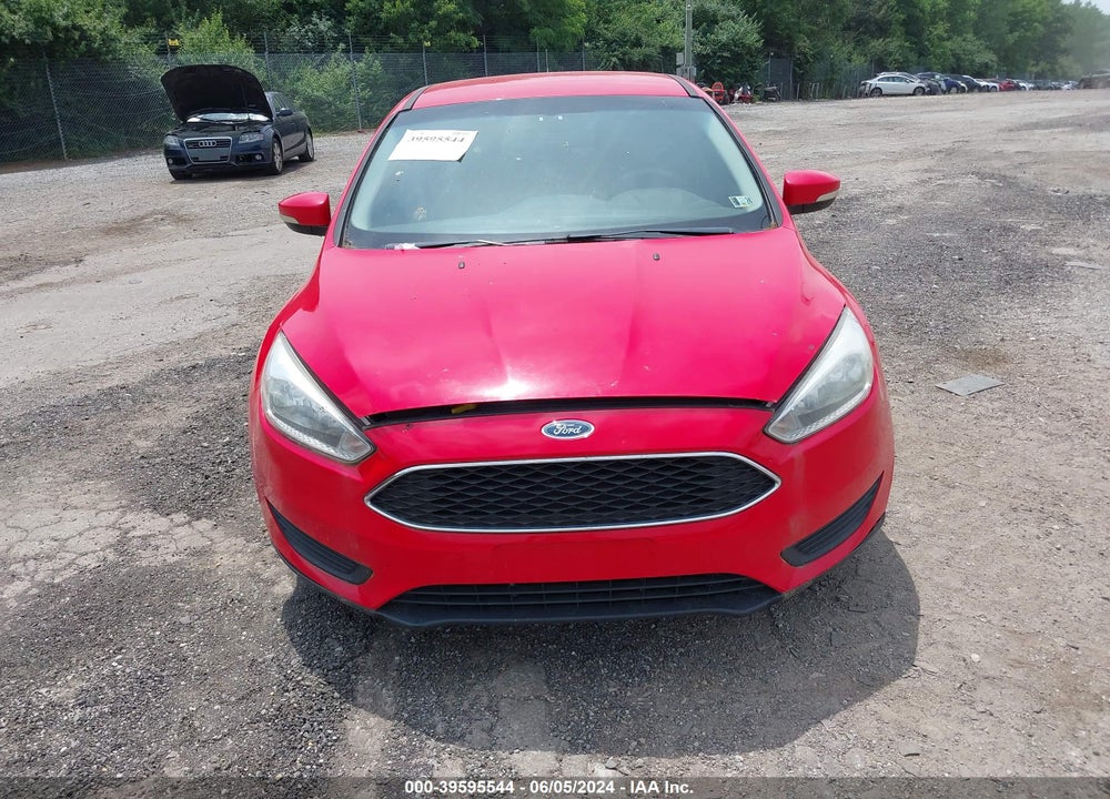 2015 FORD FOCUS SE VIN: 1FADP3F27FL329444