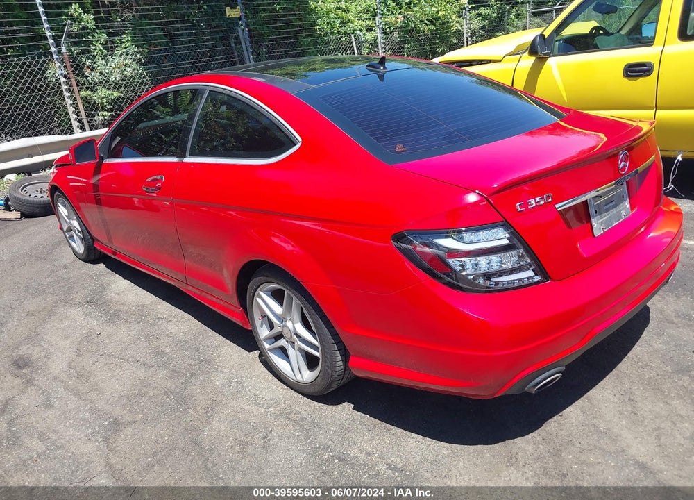 2013 MERCEDES-BENZ C 350 SPORT VIN: WDDGJ5HB2DG015441