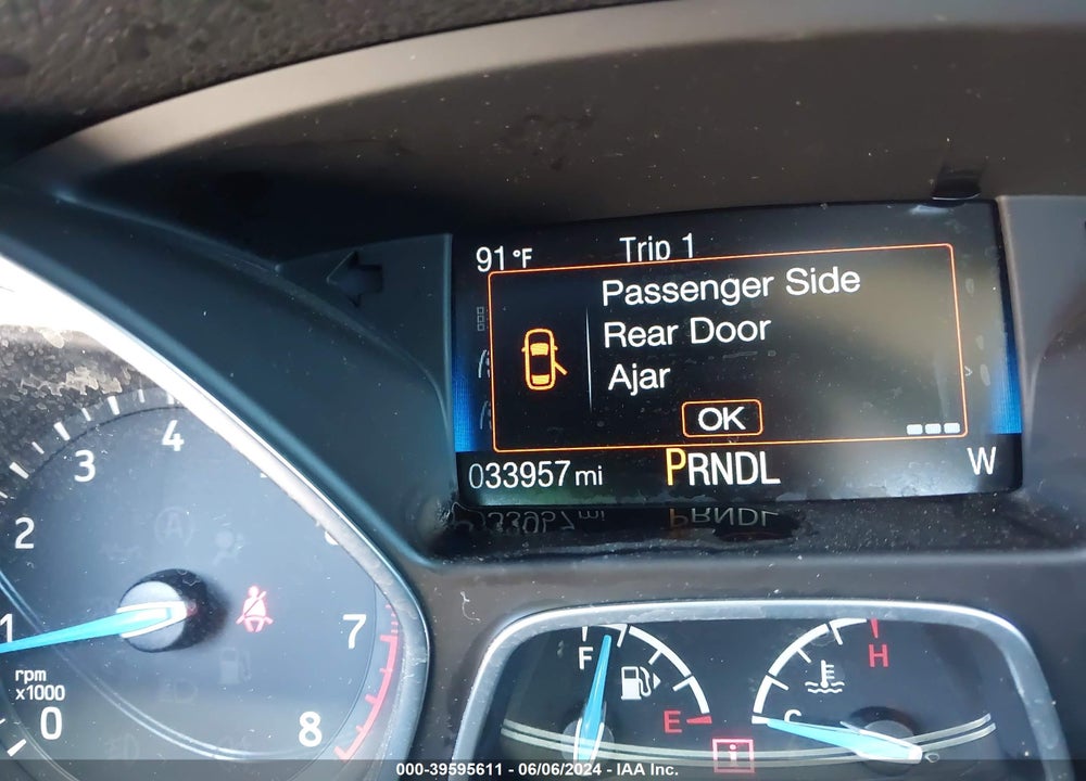 2017 FORD FOCUS SE VIN: 1FADP3F24HL320235