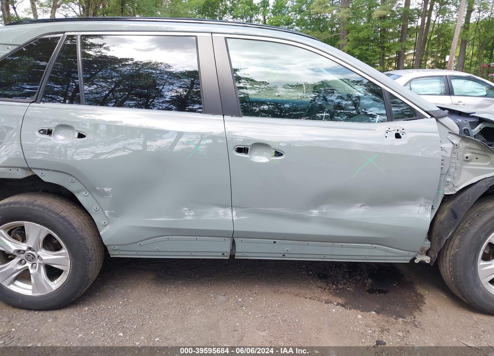 2021 TOYOTA RAV4 XLE VIN: 2T3P1RFV3MW233441